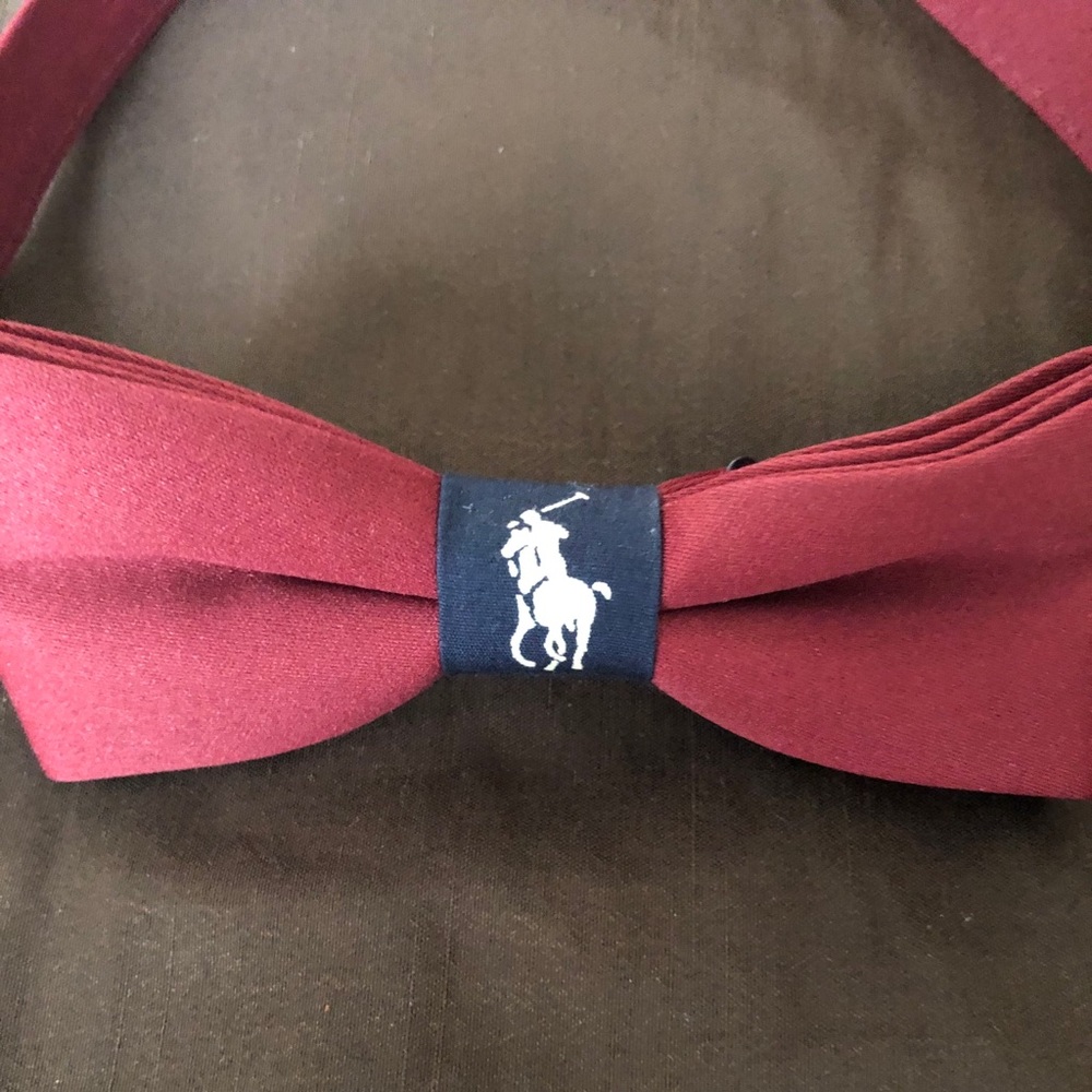 Polo bow tie (pre-tied).